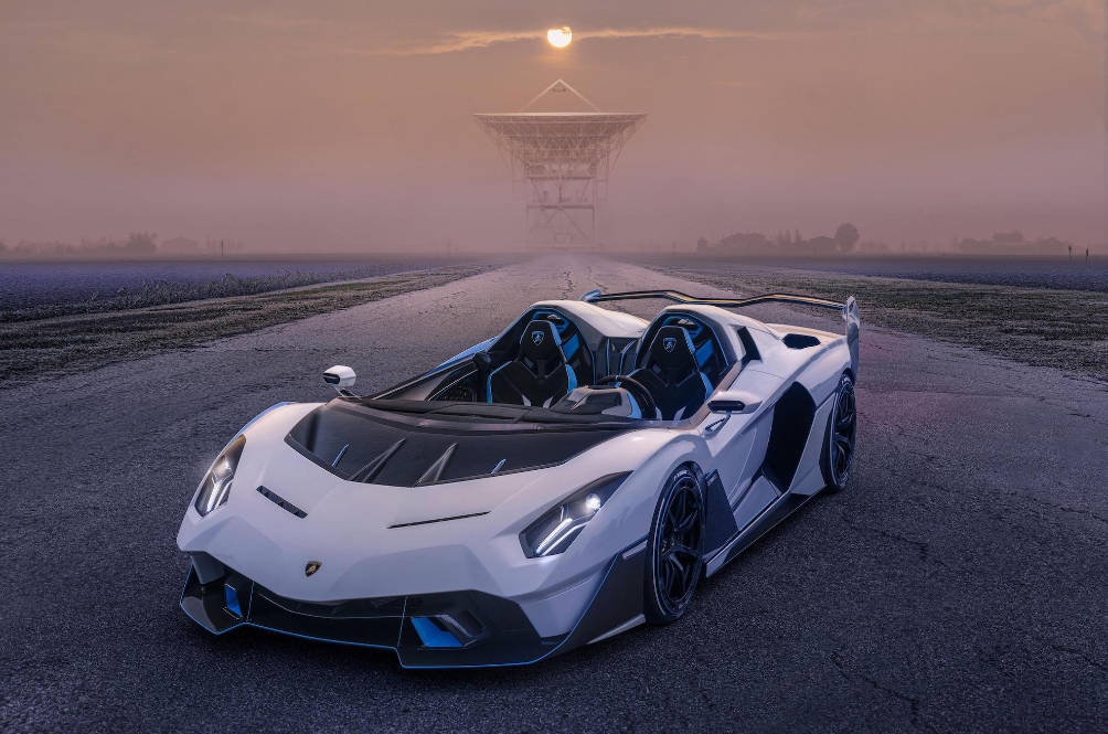 main_lamborghini_sc20.jpg
