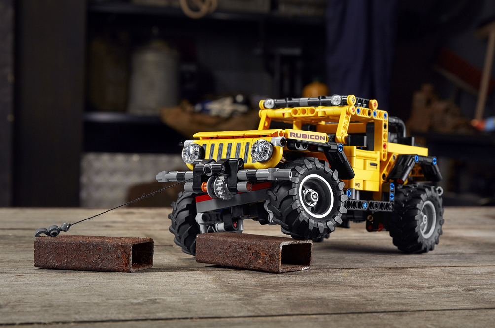 main_lego-technic-jeep-wrangler.jpg