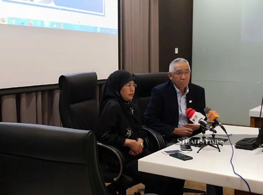 Magistrate Jessica with Chief Judge of Sabah and Sarawak Tan Sri David Wong.