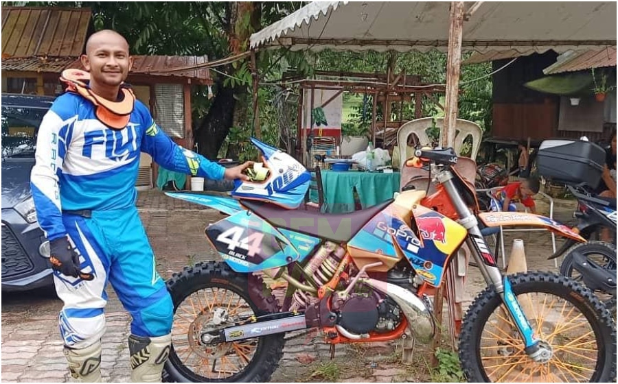 black-accident-motocross.jpg