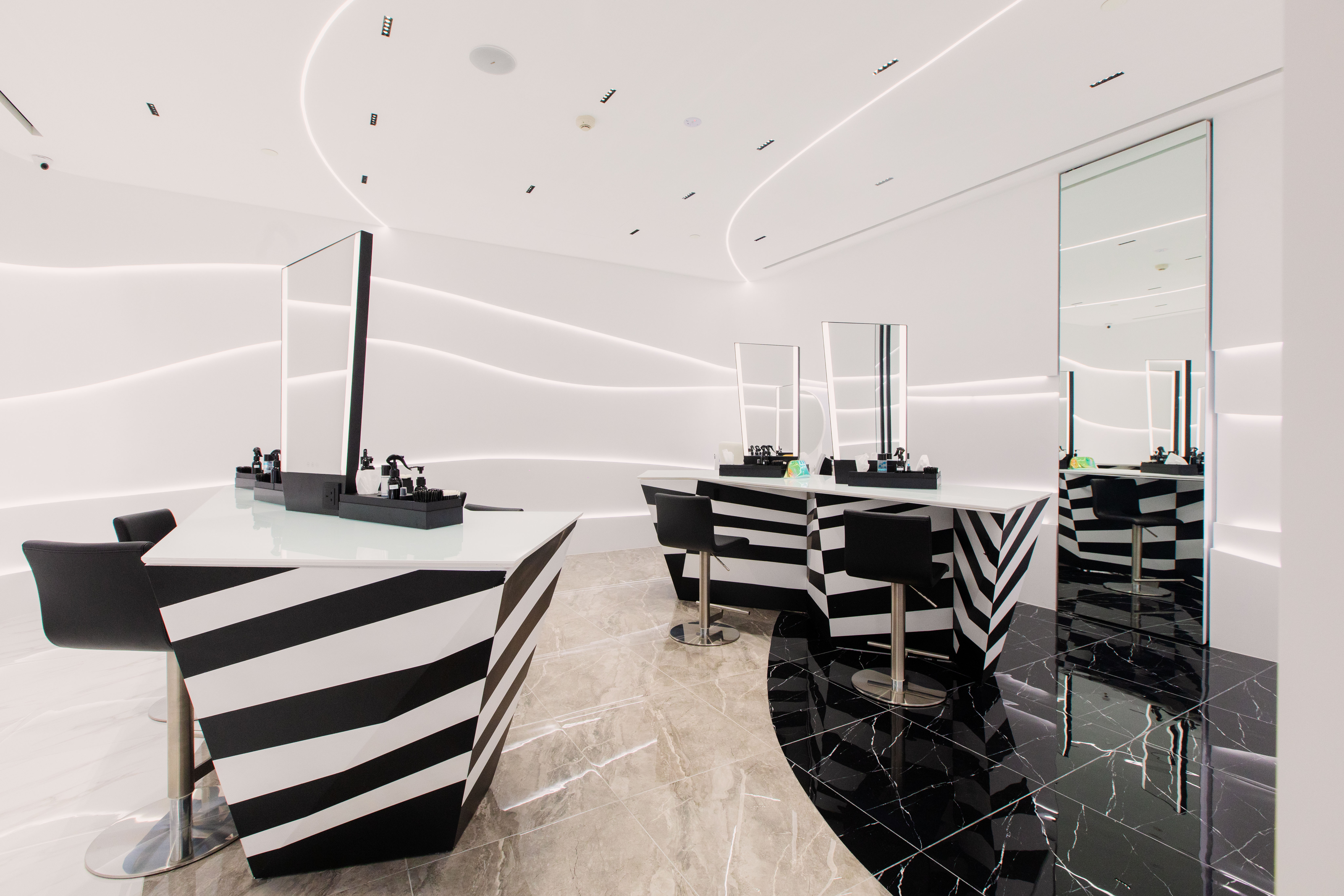 The exclusive Gold-members only Beauty Loft.