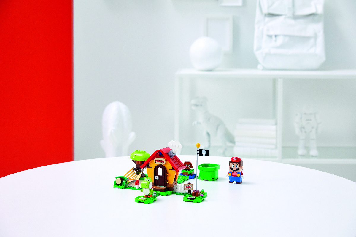 Mario’s House & Yoshi Expansion Set.