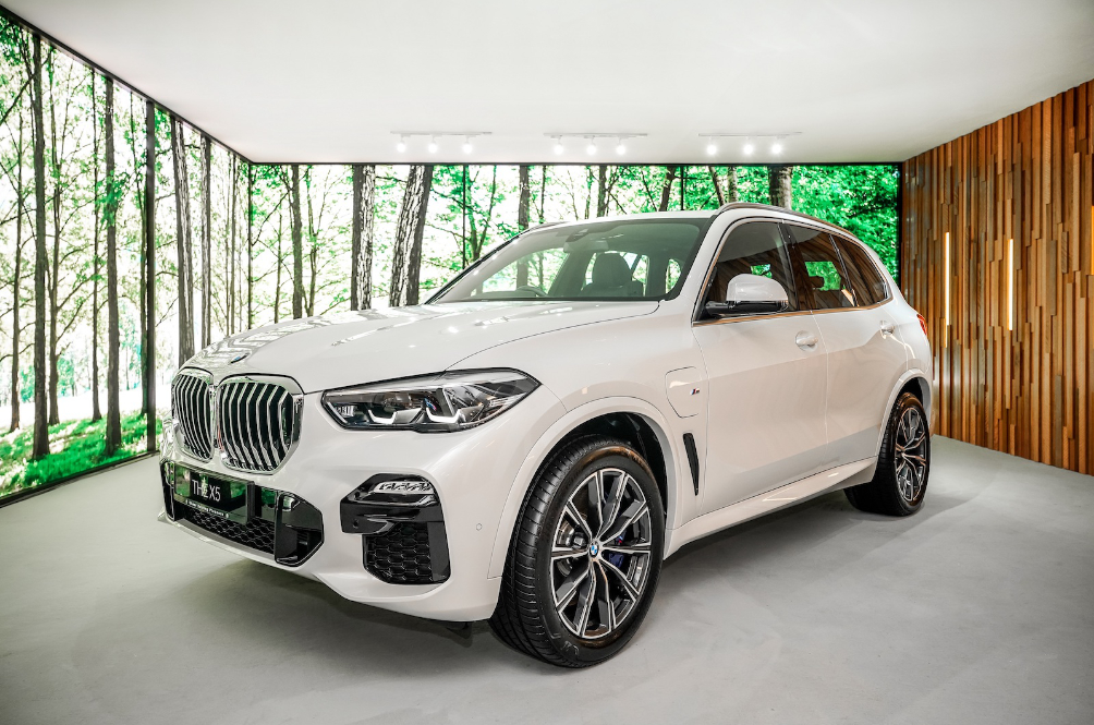 4-the-new-bmw-x5-xdrive45e-m-sport.jpg