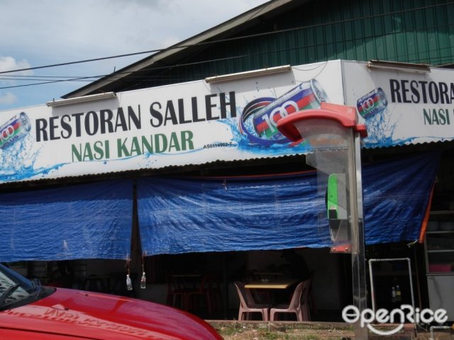 The infamous nasi kandar restaurant.