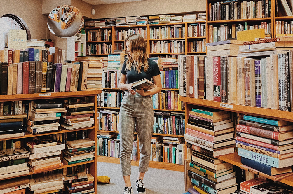 noemi-macavei-katocz-c9afez7djdi-unsplash.jpg