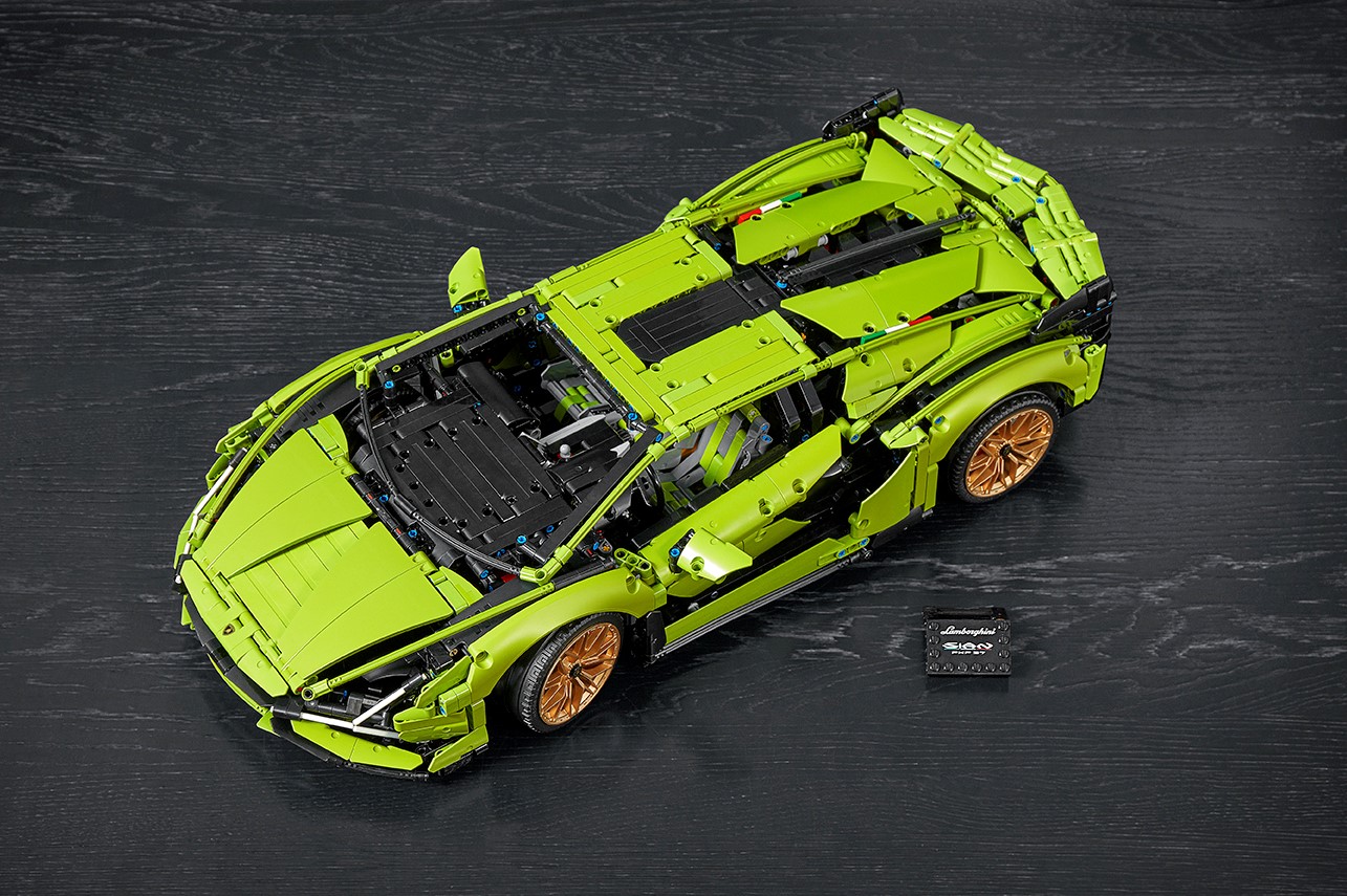 It's made up of almost 4,000 pieces.