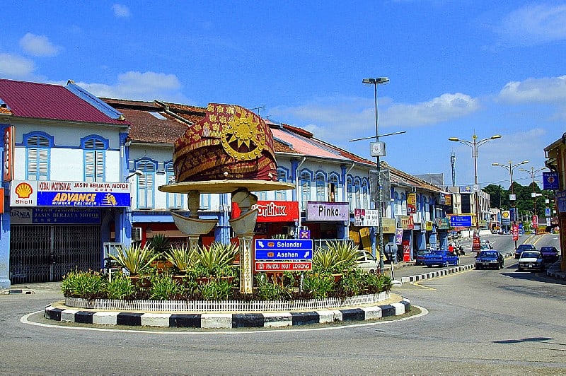 Stealing Bandar Melaka's thunder a bit.