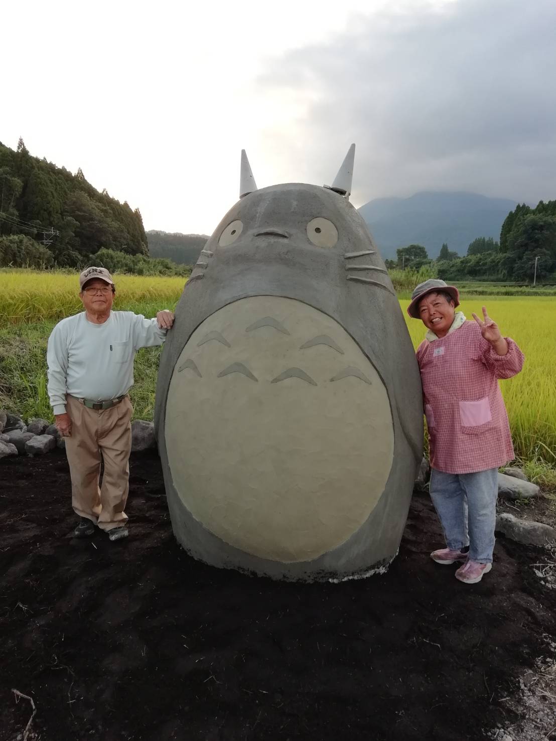 The proud grandparents.