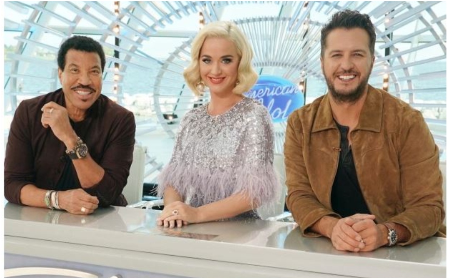 american-idol-suspends-(1).jpg