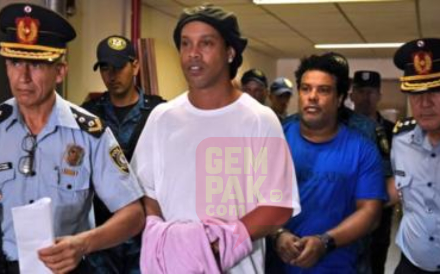 ronaldinhopenjara.jpg