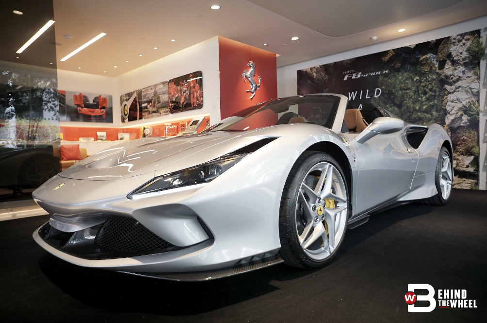 main_ferrari_f8_spider.jpg