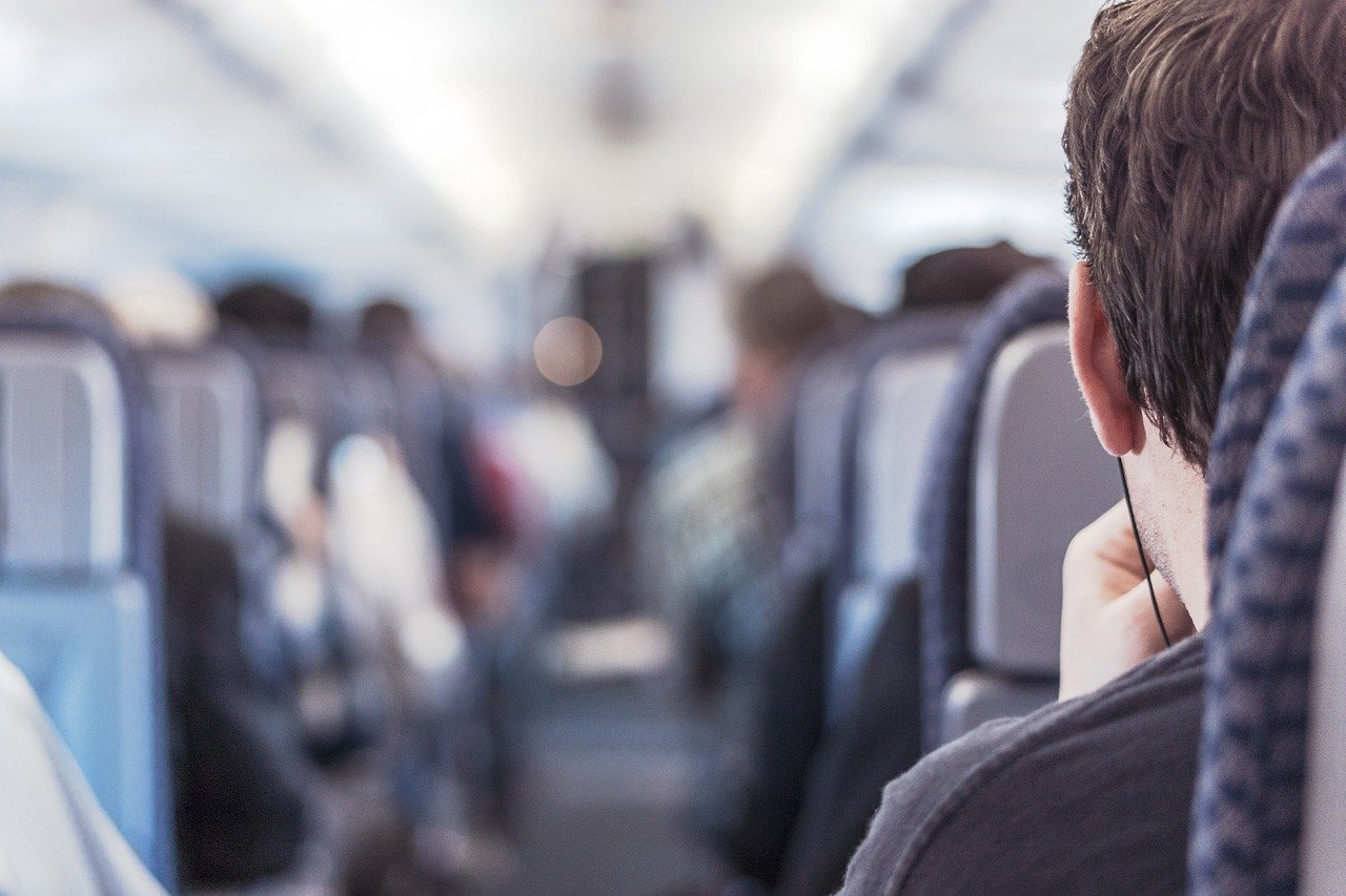 No one likes the middle seats anyway