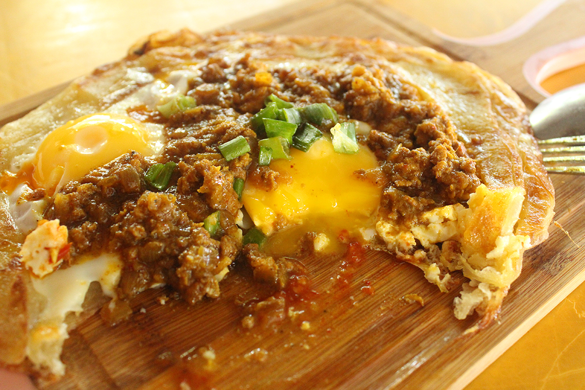 Yukeshwaran Devadas You know the trick, slid open the yolk.