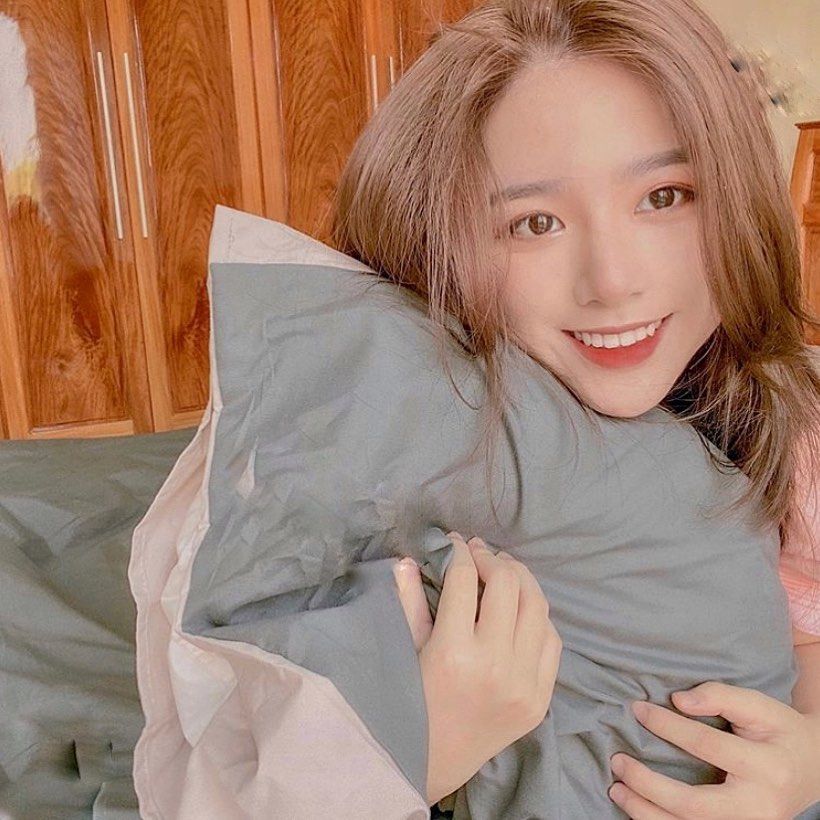 Her features are mesmerising.