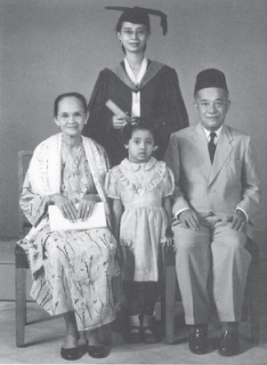 Tun Dr Siti Hasmah Mohd Ali with her parents
