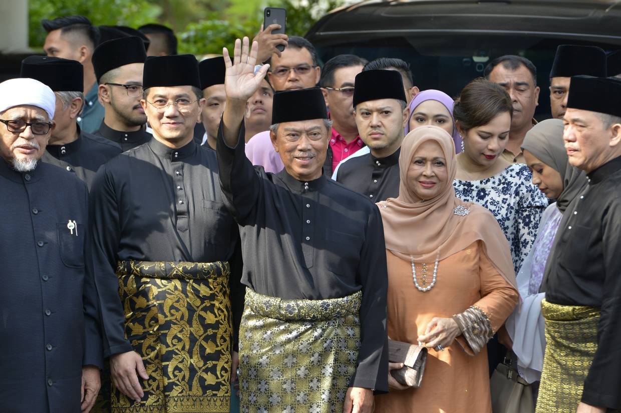 The cabinet will advise the Agong.