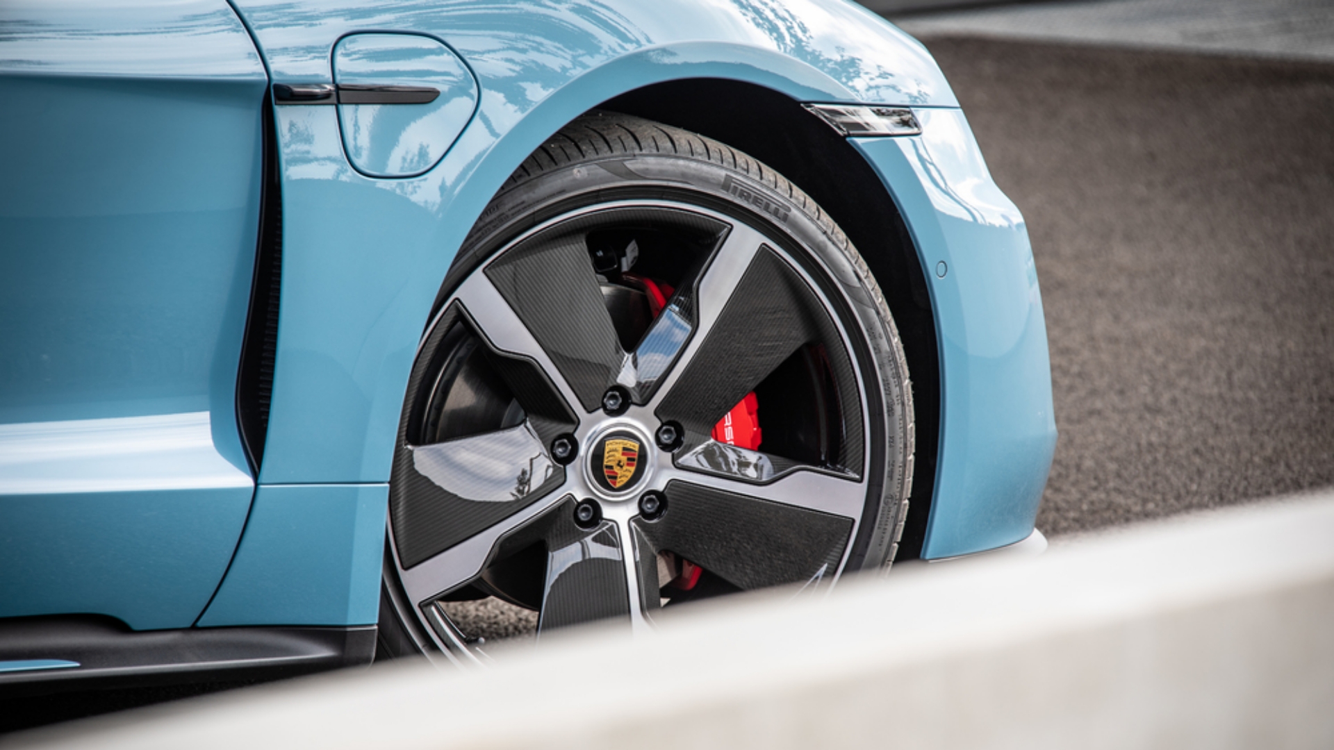 porsche-jualan-mi.jpg