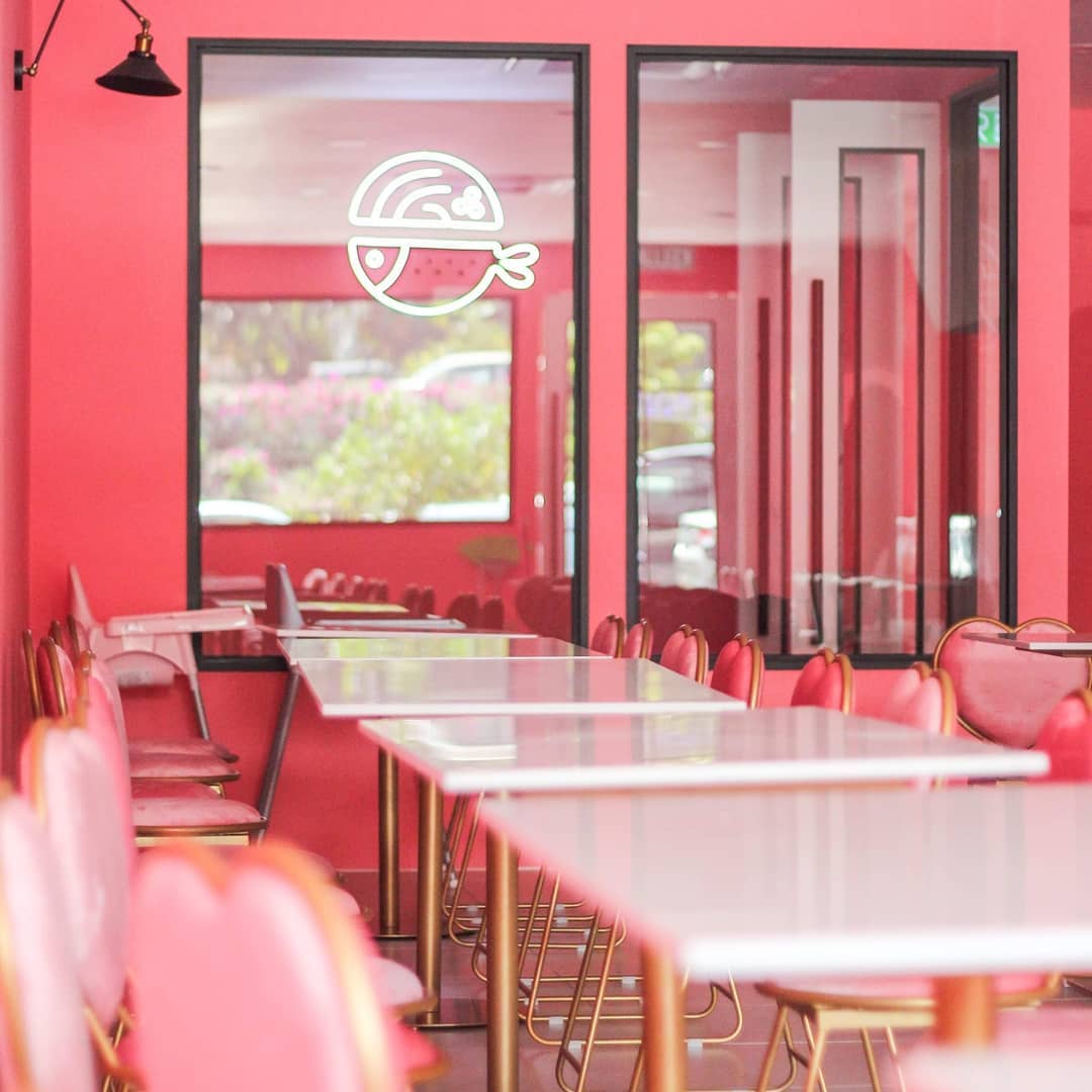 Instagram/@michsology A very pink welcome.