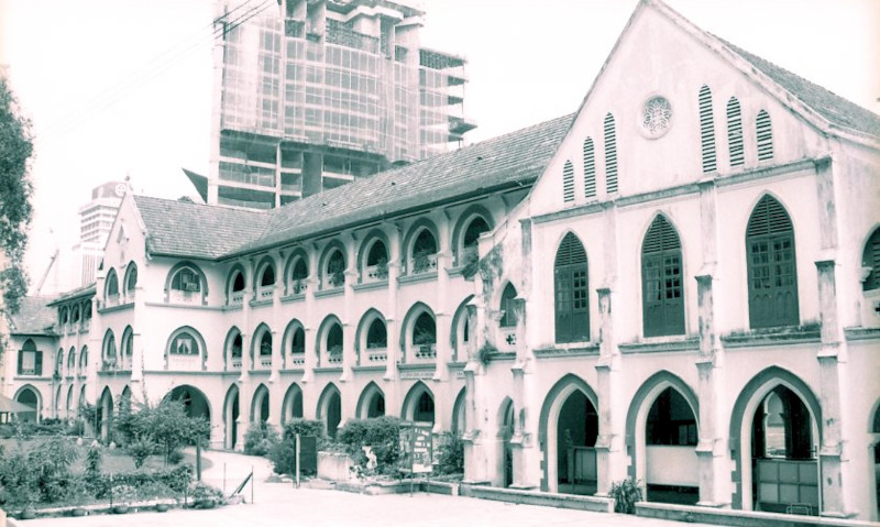 SMK Convent Bukit Nanas in 1998.