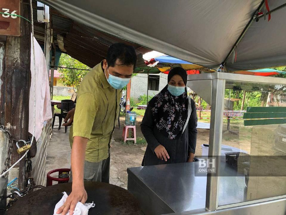 Berita Harian Mohd Azizi and his wife can't afford to pay the fine