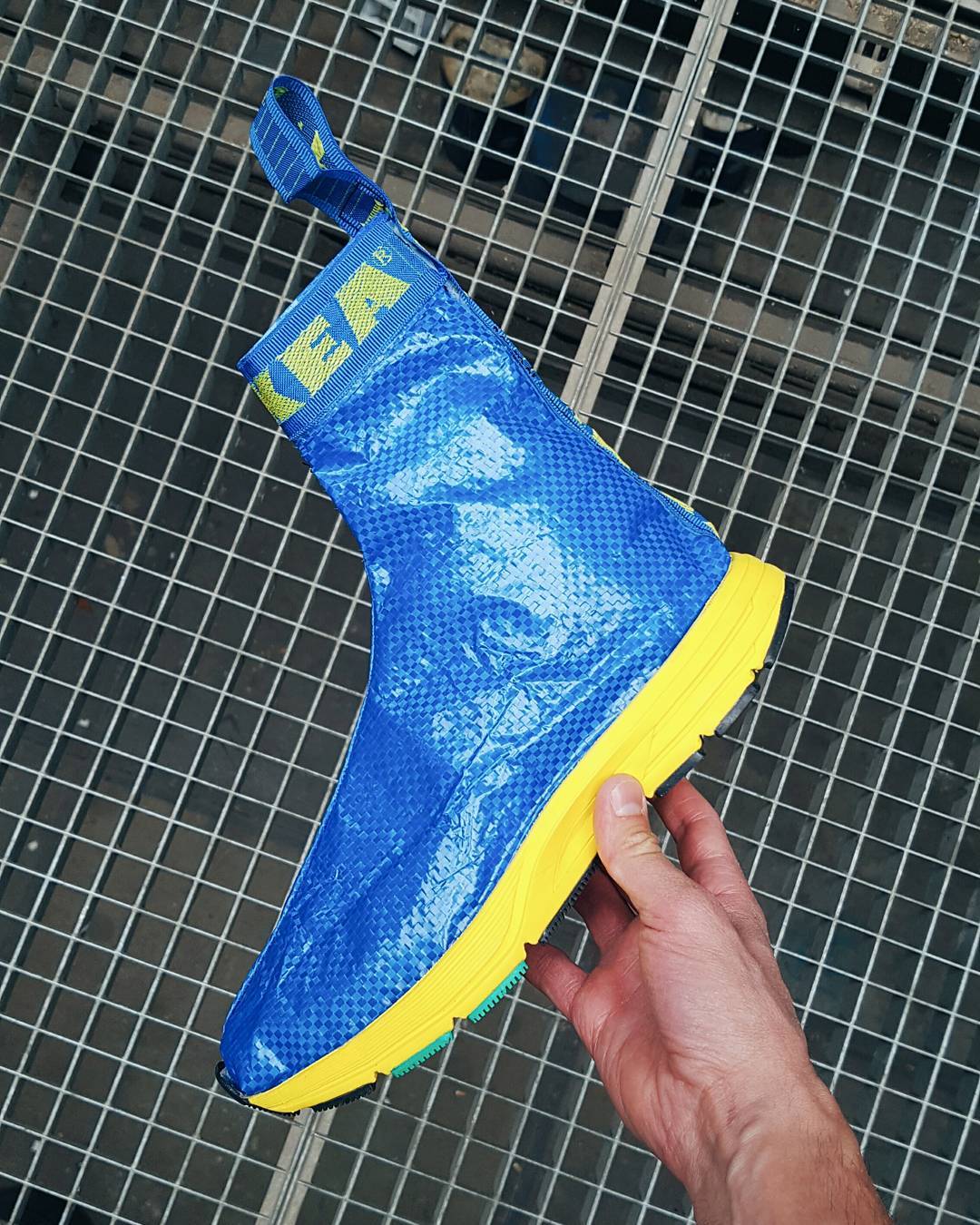 Water resistant +1,000