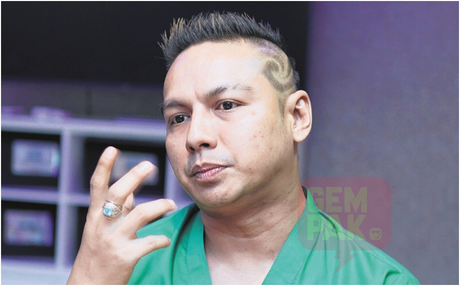 boy-iman-terima-surat.jpg
