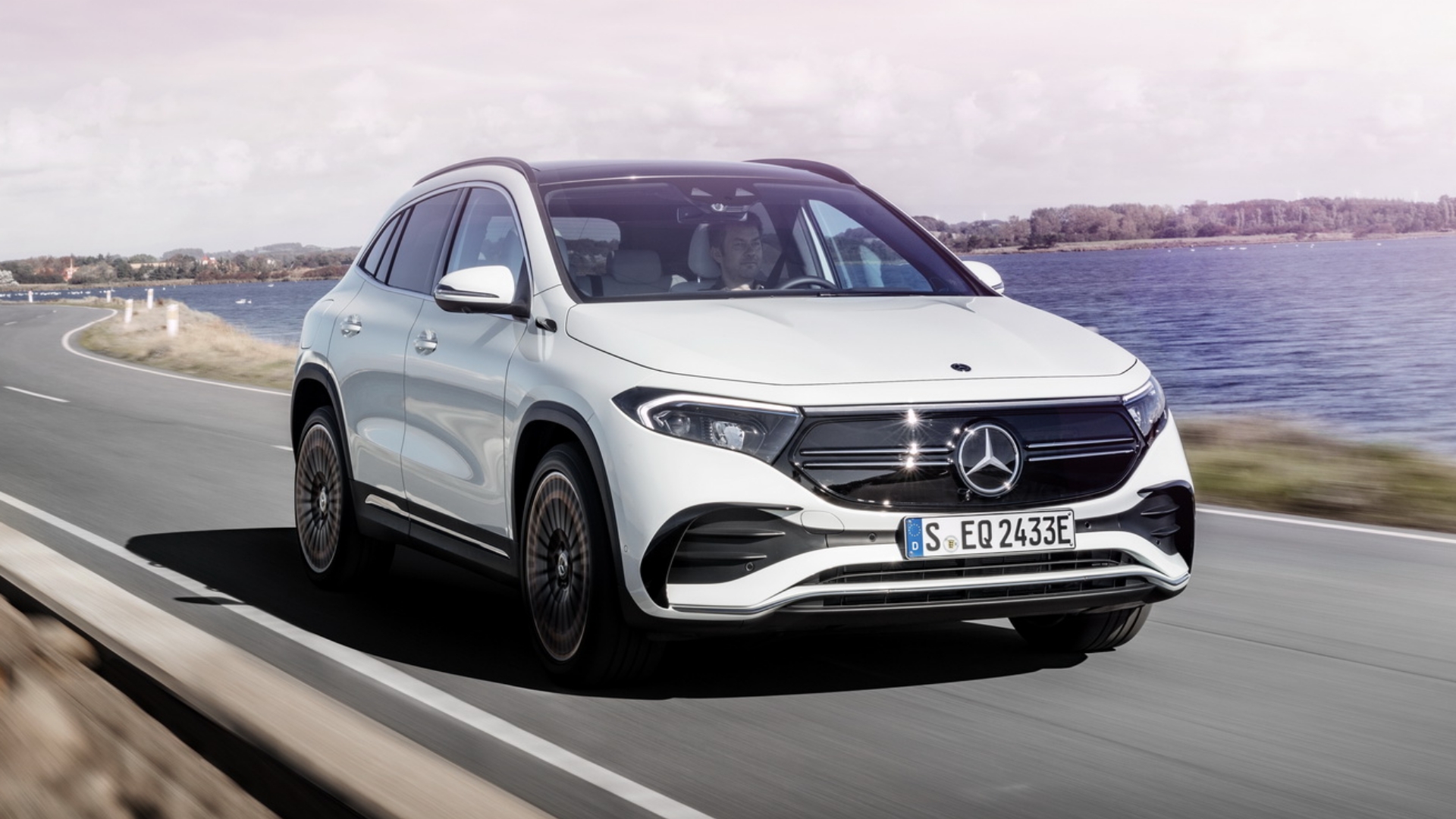 mercedes-eqa-mi.jpg