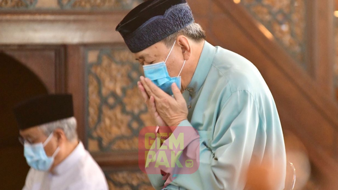 sultan-selangor-vaksin-lepas-frontliners.jpg