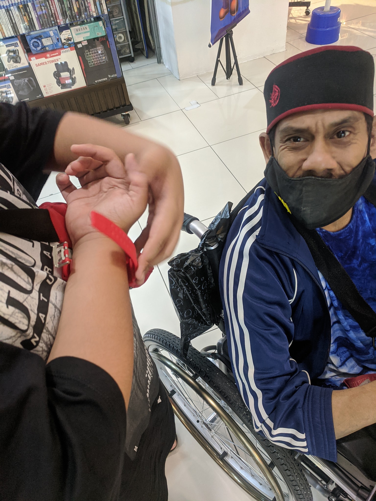 The boy and his uncle were touched by Bob's kindness.