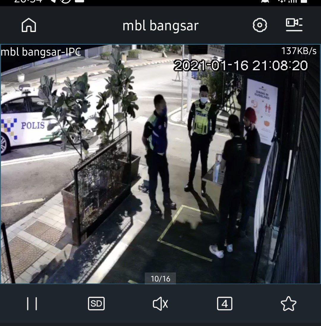 The po-po is here.