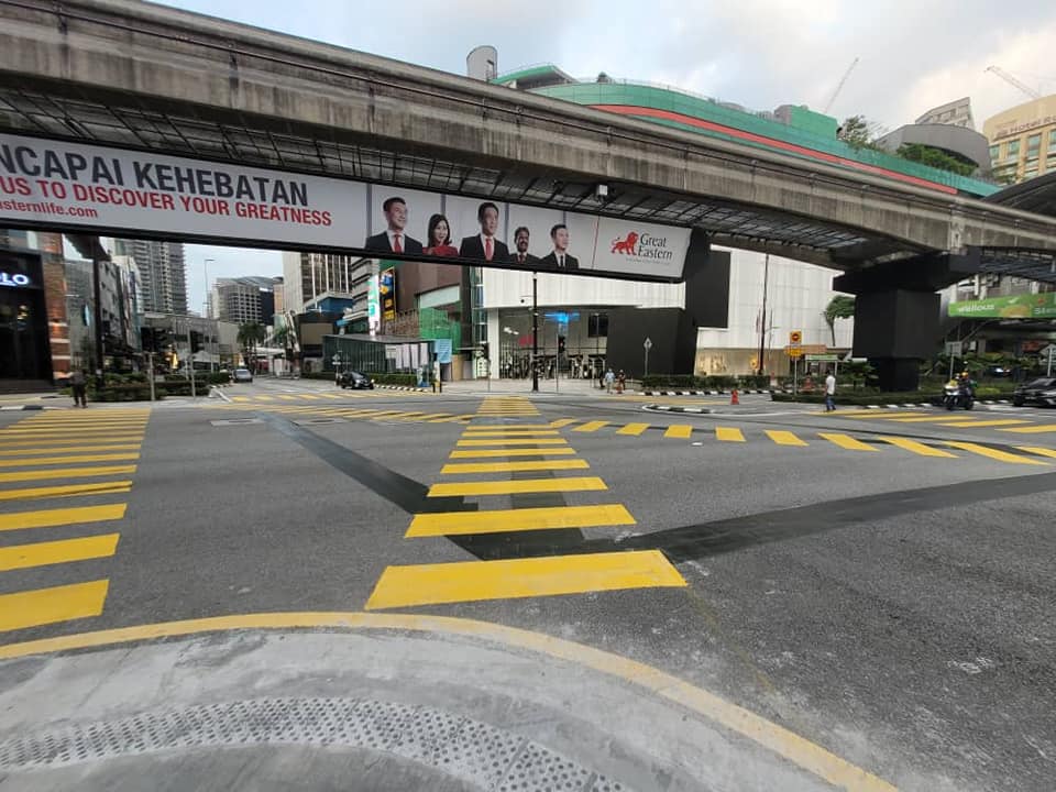 Facebook/DBKL Now, all the lights turn red at the same time.