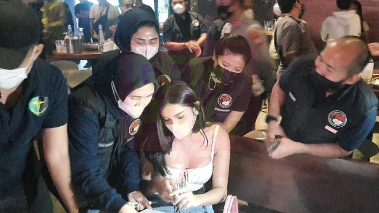 millen-razia-header.jpg