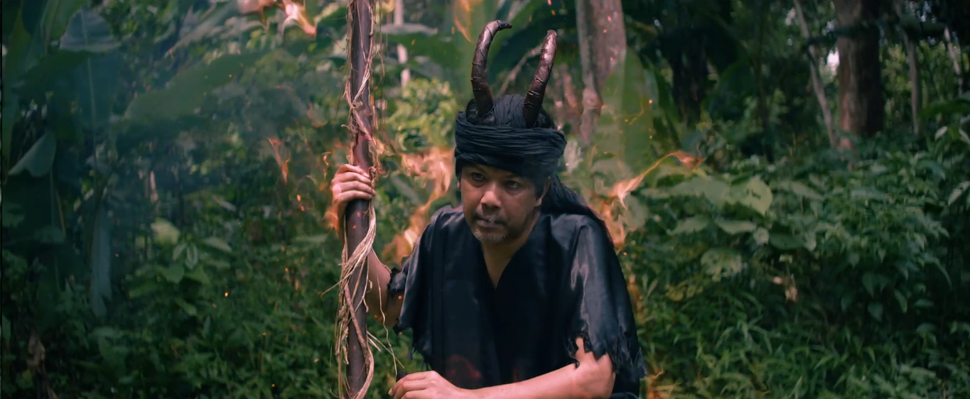 Namron as the devil.