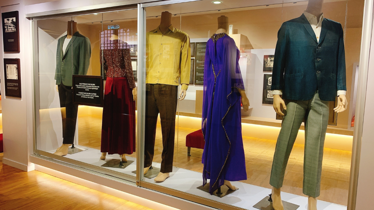 p ramlee clothes saloma