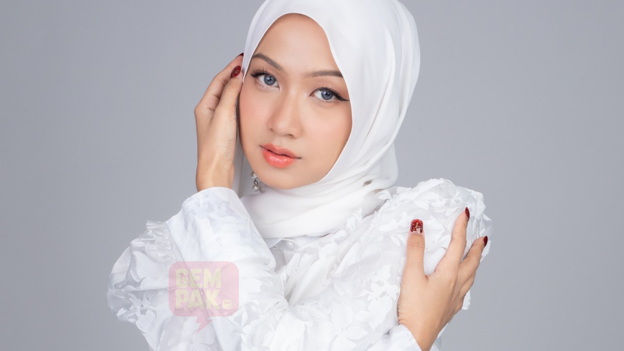 aini_mazalan_header.jpg