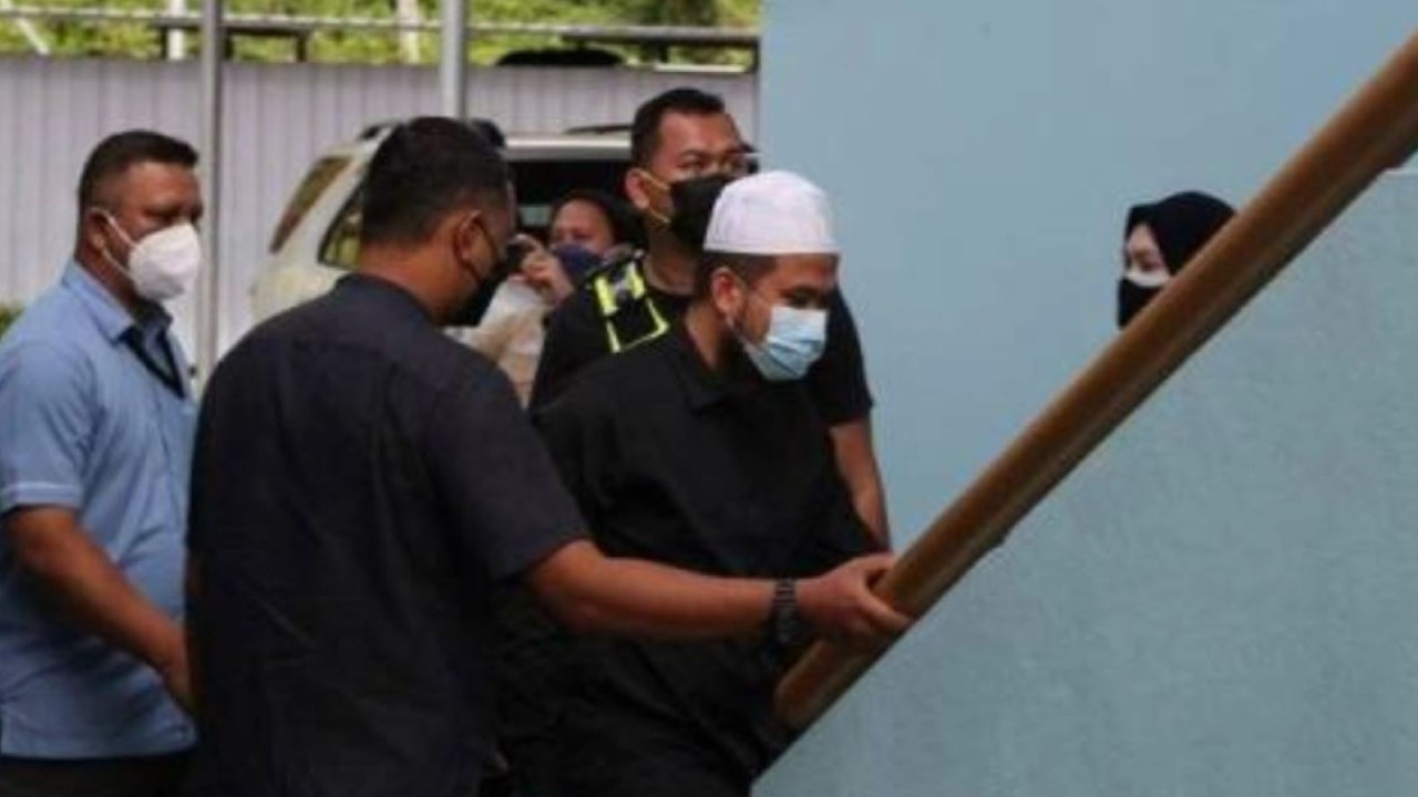 ebit-lew-dibicarakan-atas-11-pertuduhan-gangguan-seksual,-september-ini.jpg