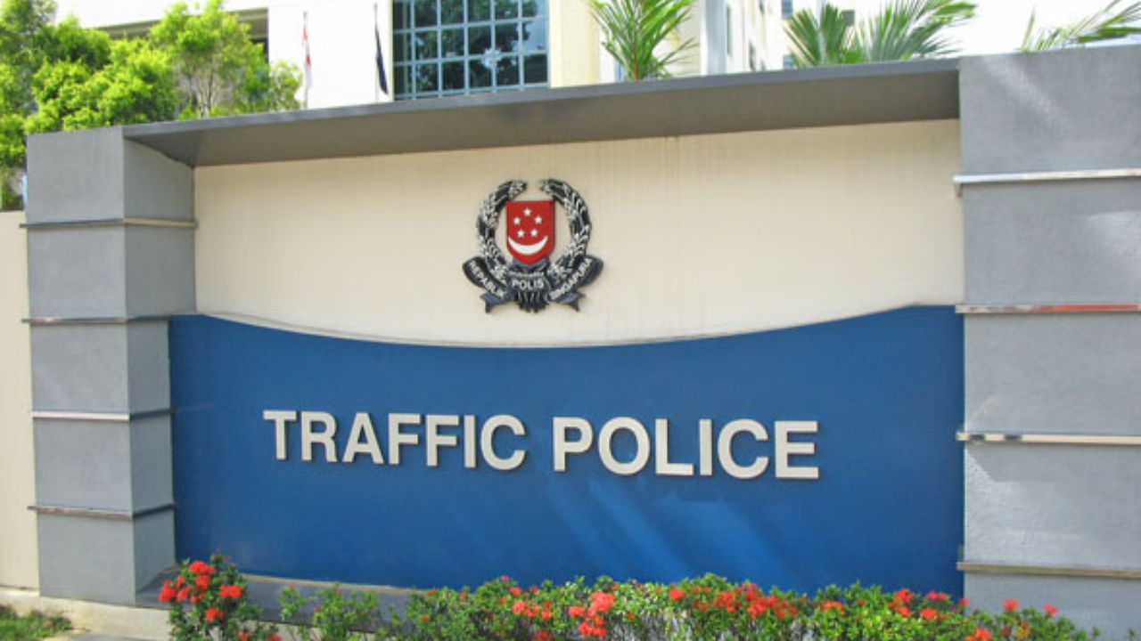singapore police traffic sign