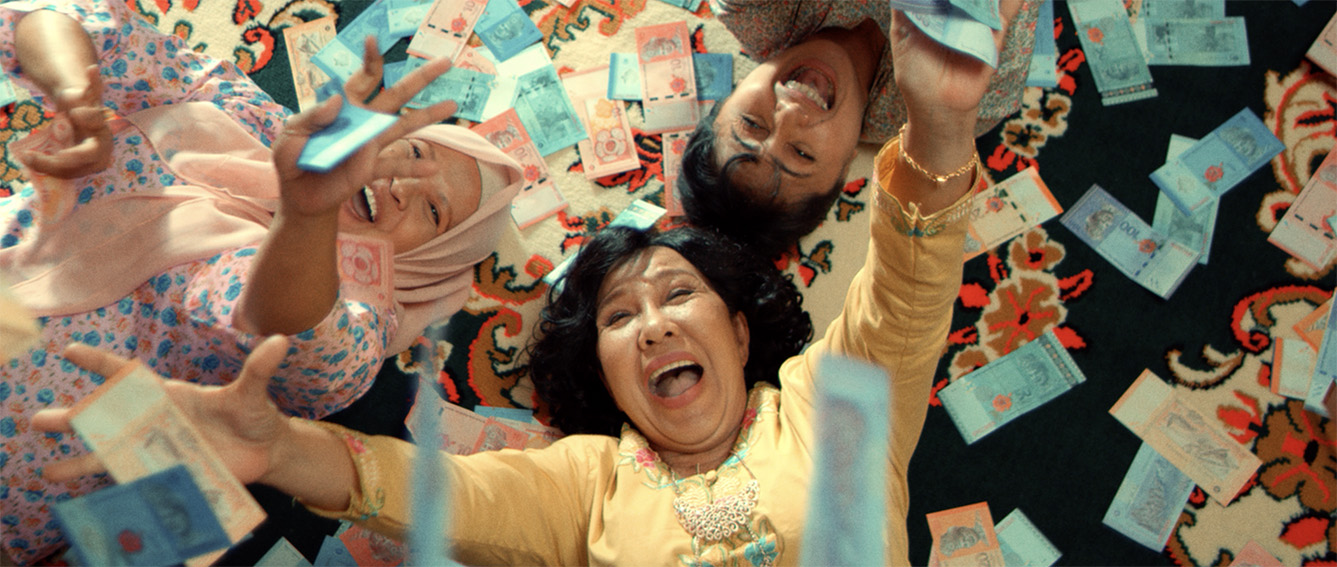 3-janda-melawan-dunia5-(1).jpg