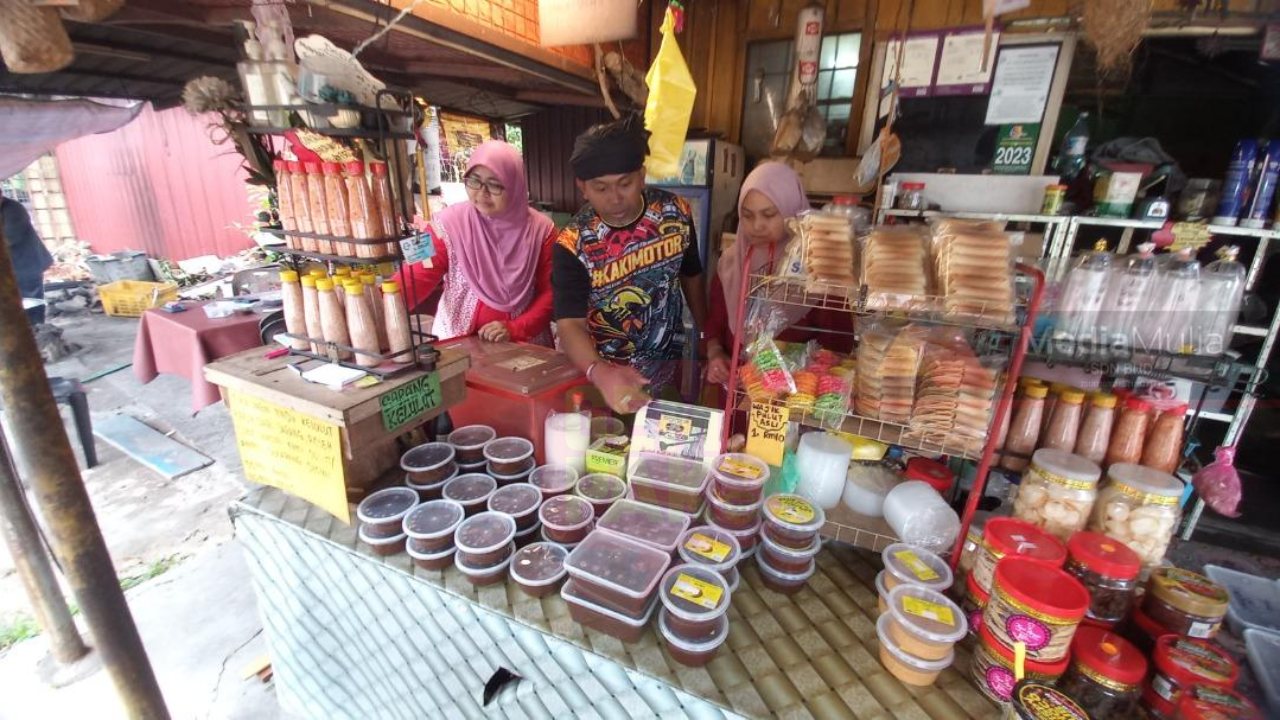 madu_header.jpg