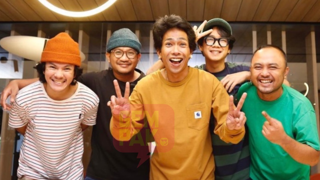 fourtwnty_header.jpg