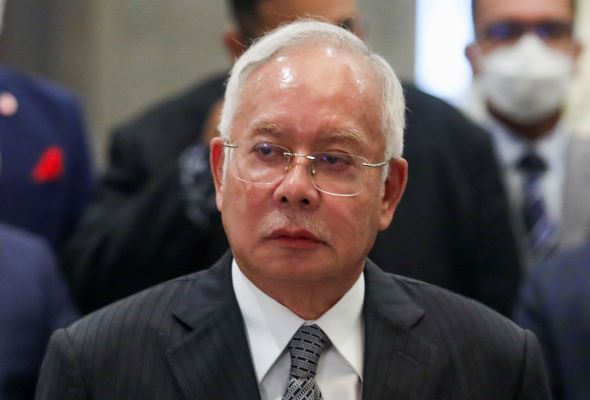 51660790269_najibrazak.jpg