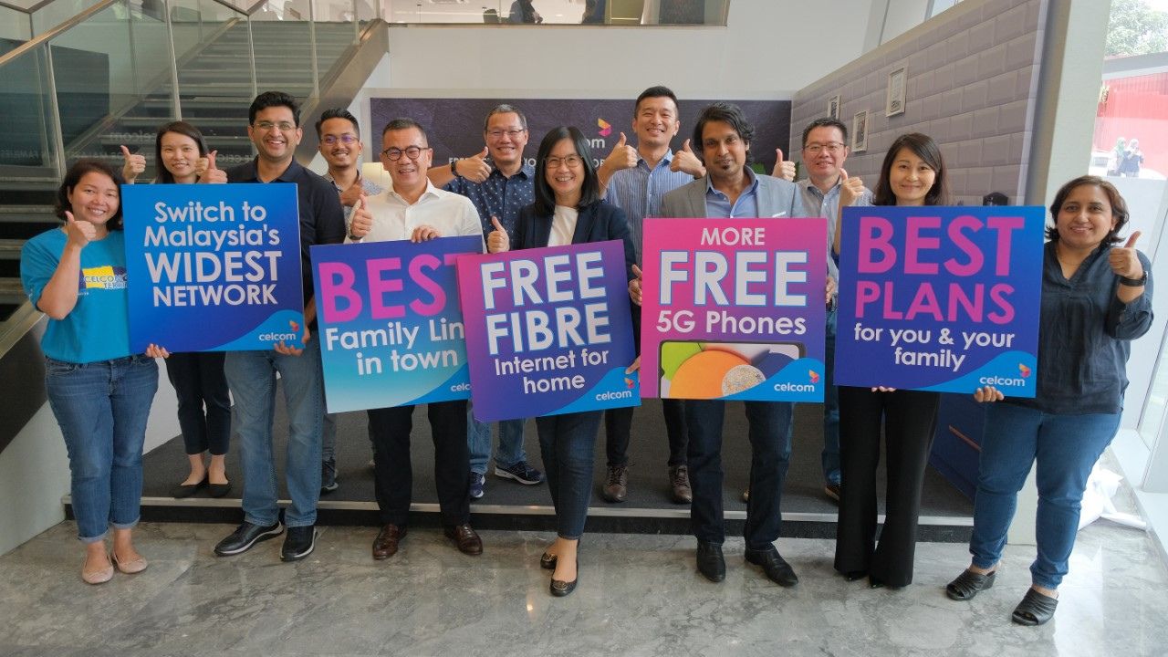 celcom-free-5g-phones-(1).jpg