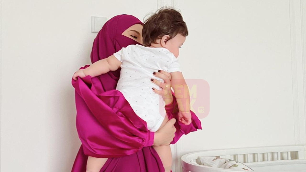 neelofa_bilal_header.jpg