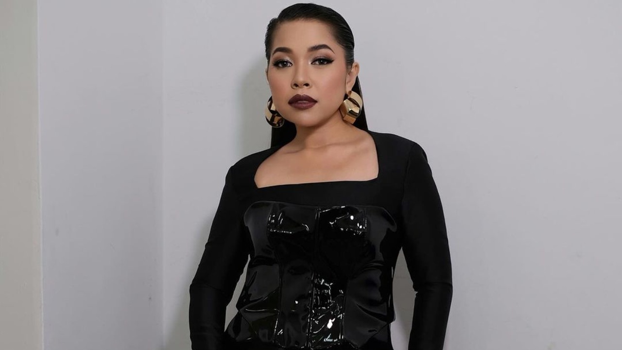 ini-sebab-mengapa-nadeera-dipilih-untuk-menyanyikan-lagu-astana.jpg