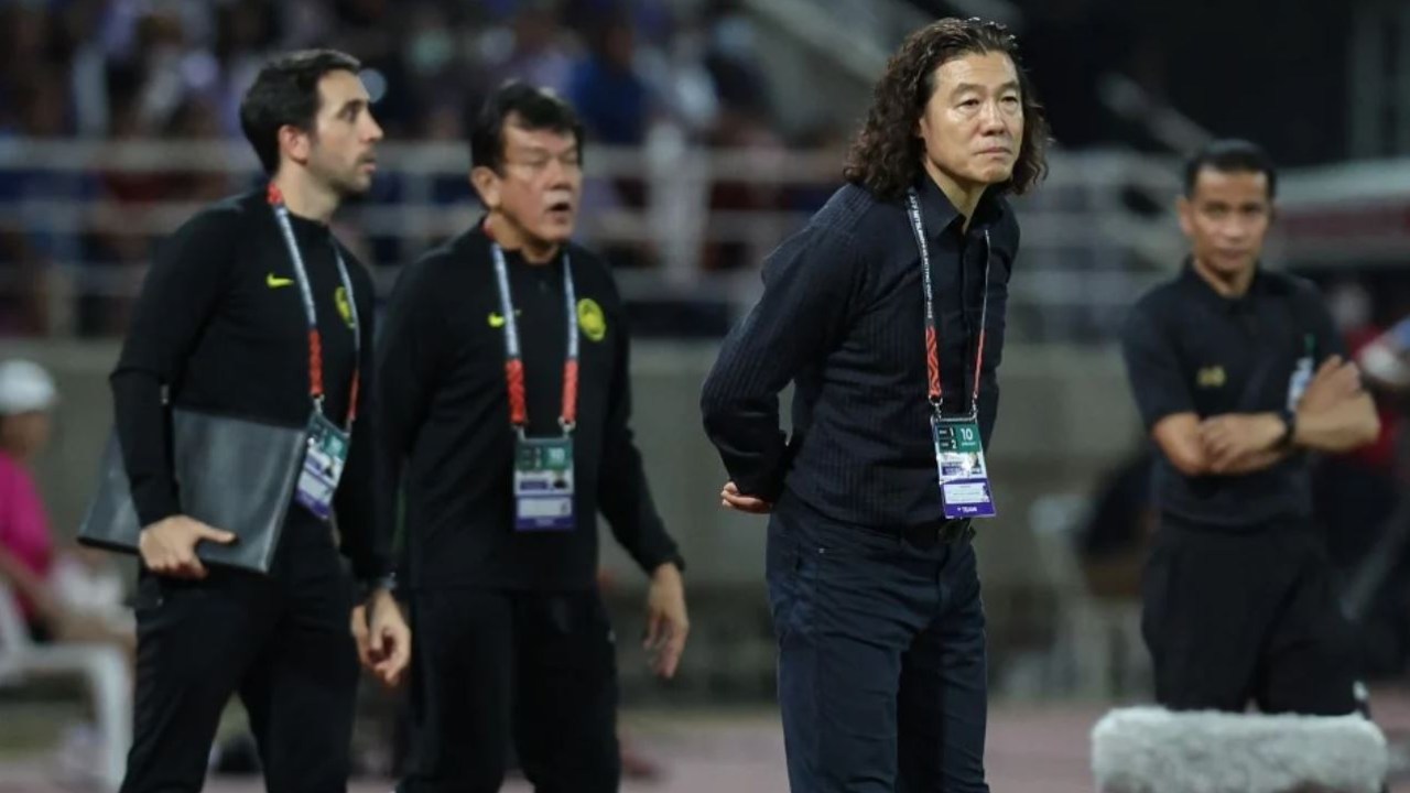 piala-aff-2022-saya-bertanggunghawab-jangan-serang-pemain-kim-pan-gon-tetap-bangga-dengan-harimau-malaya.jpg