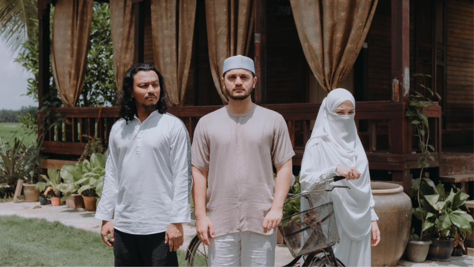 ekin-punya-166.png