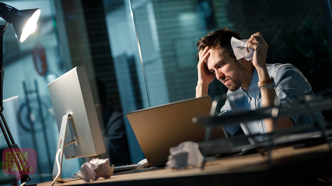 man-stress-office.jpg