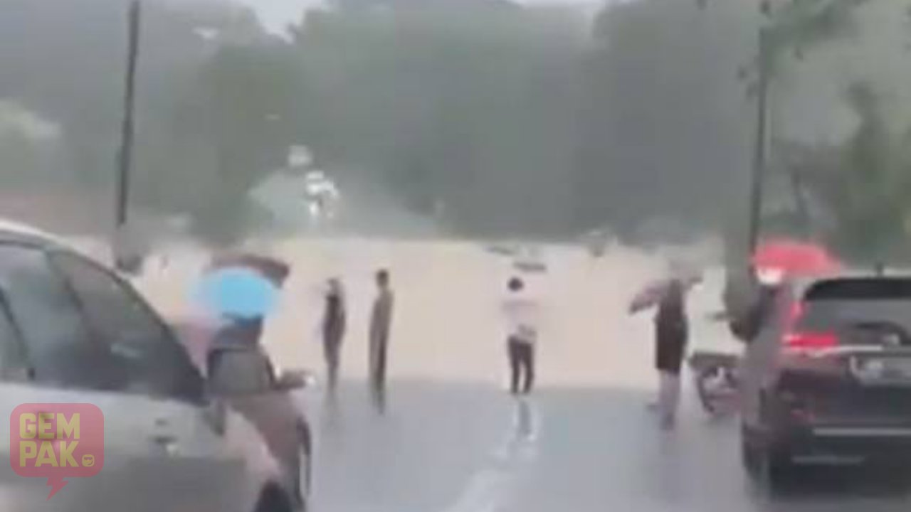 astro-gempak-banjir-kilat-melaka.jpg