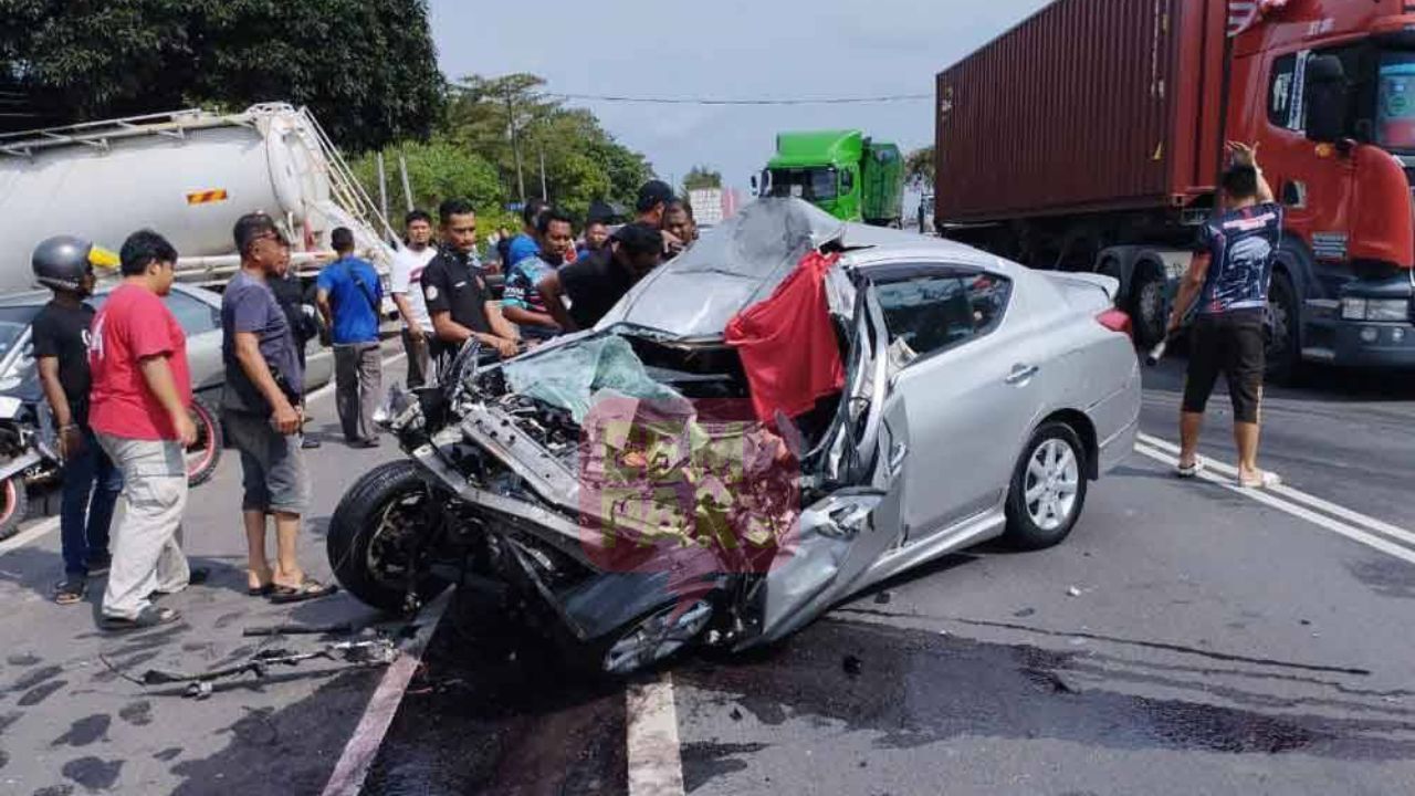 astro-gempak_pelajar_kolej_maut_adik_pandu_kereta.jpg