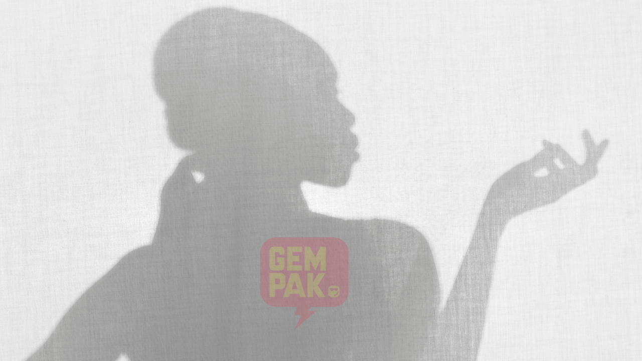 astro-gempak_pereka-fesyen-dikejar-ahlong-2.png